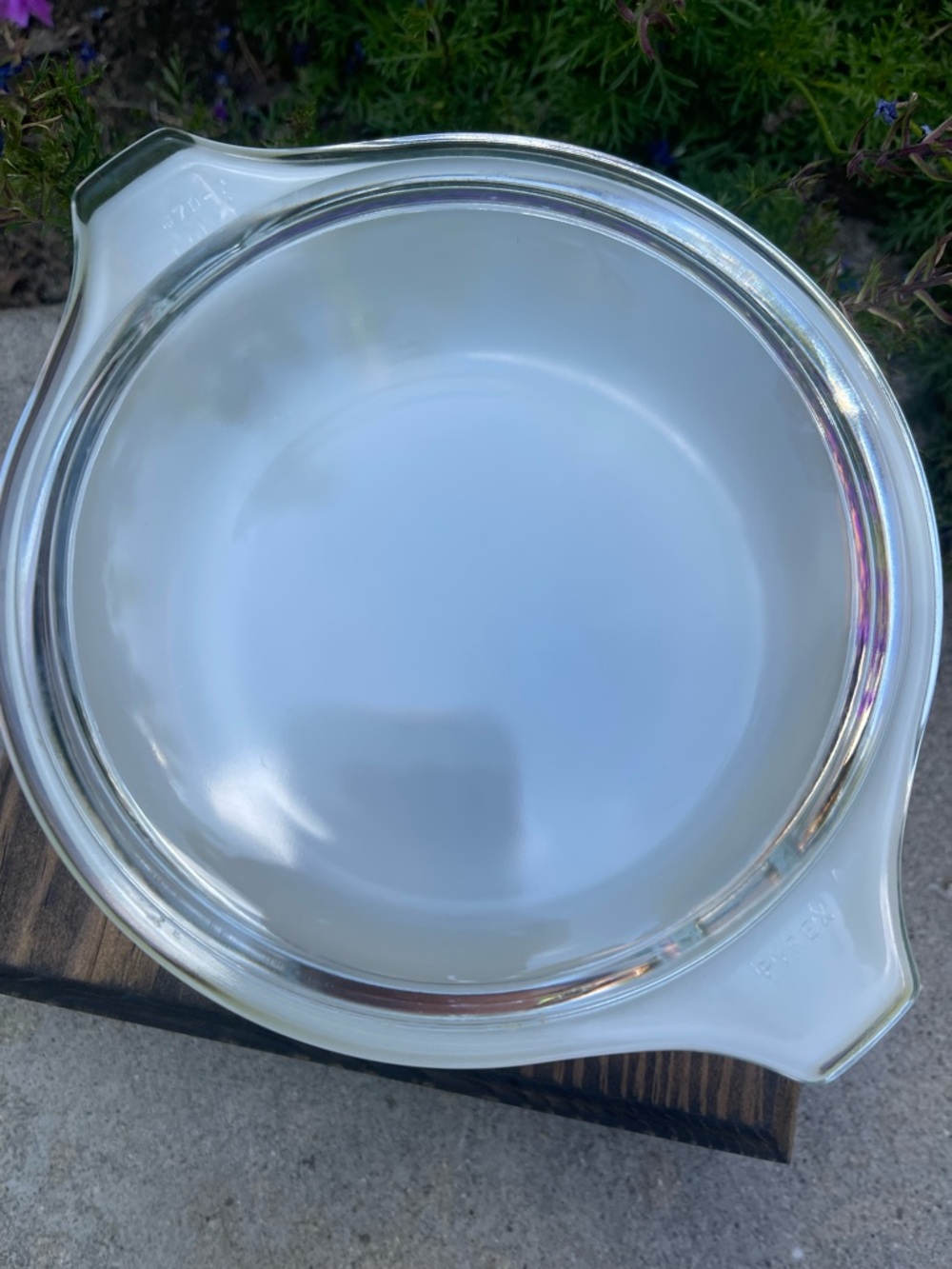 Vintage Pyrex #471 Yellow 1 pint Cinderella Casserole dish with Clear Lid - Picture 3 of 3